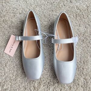 Olivia & Kate Silver Mary Jane Shoes. Size 7.5